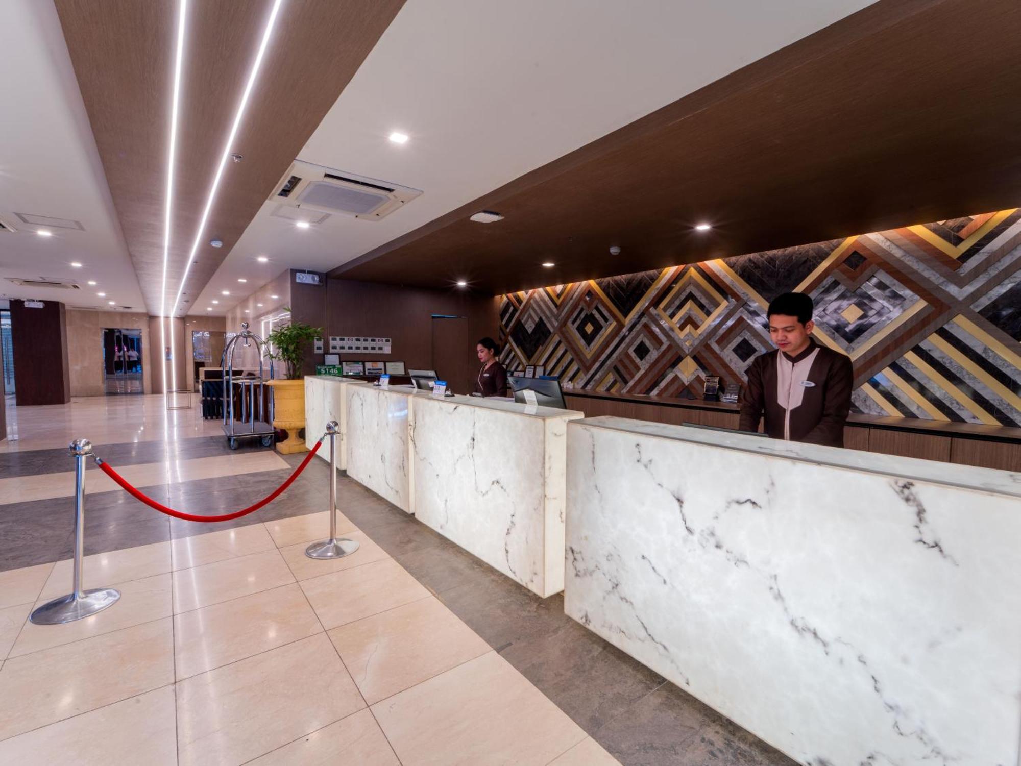 Metrocentre Hotel&centro de convenciones Tagbilaran City Exterior foto